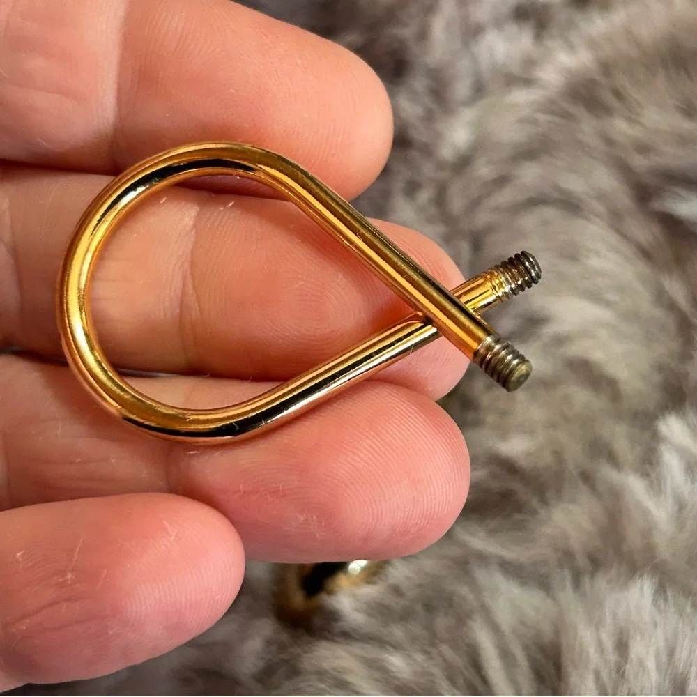 Vintage 70s faceted purple glass stone gold plated twist key fob